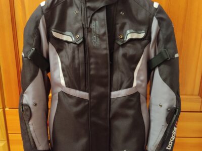 Vendo chaqueta Alpinest semi nueva talla S