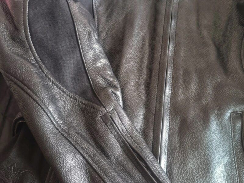 Chaqueta Kiara de Rainers, para moteras en piel.