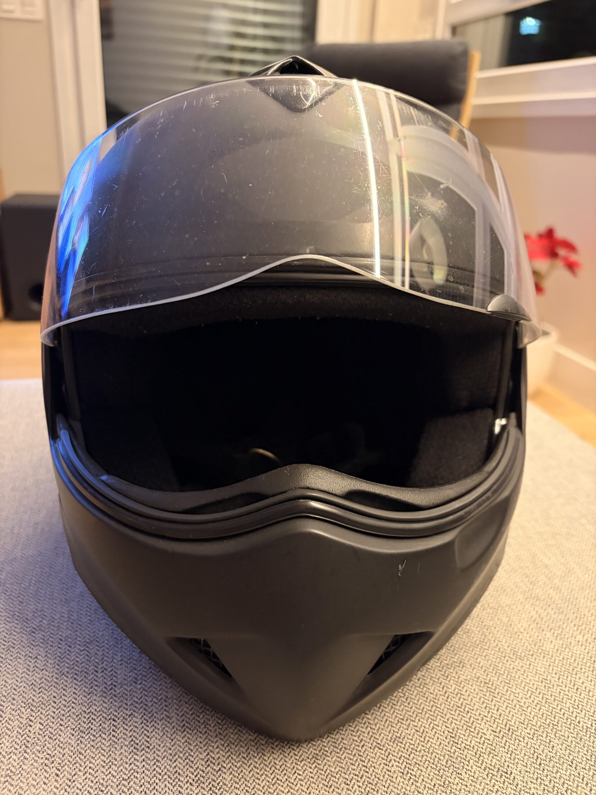 Casco Full Black, talla M, Buen Estado