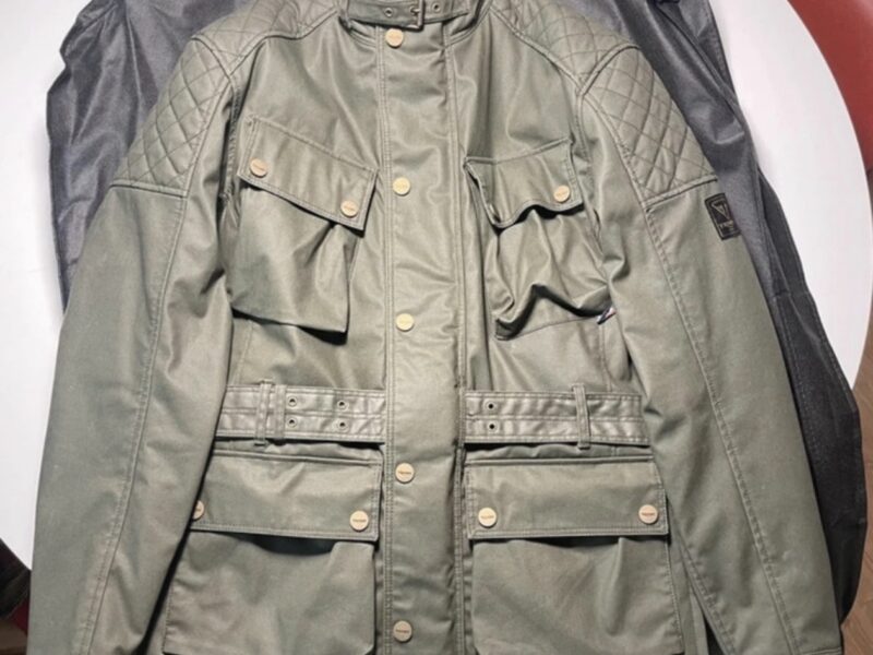 VENDO CHAQUETA TRIUMPH ORIGINAL – NUEVA A ESTRENAR – 350 €
