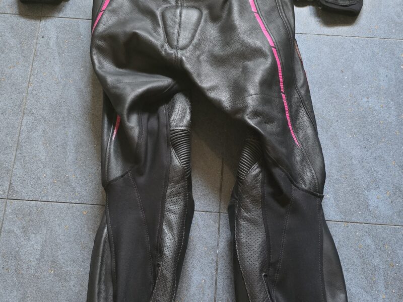 Mono de chica talla 40 sin estrenar con etiquetas