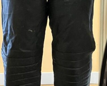 Chaqueta y pantalón cuero motorista reforzado excelente estado