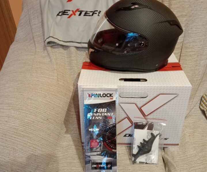 Casco fibra de Carbono. Dexter. M