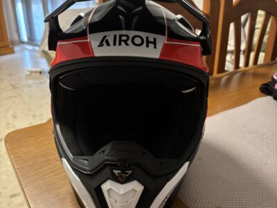 Airoh commander 2