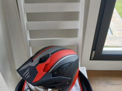 CASCO MT HELMETS talla L