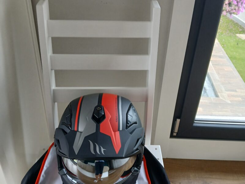CASCO MT HELMETS talla L