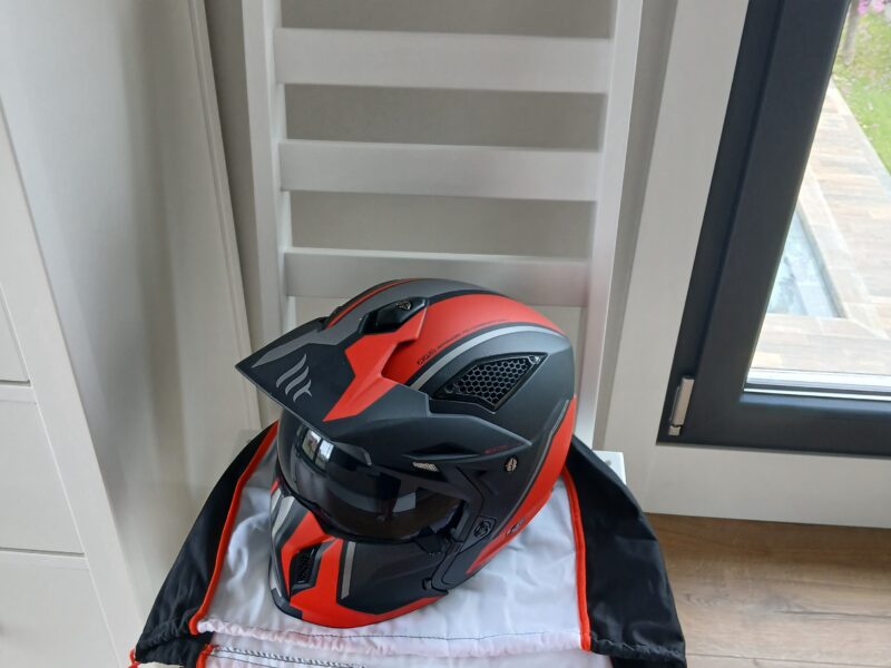 CASCO MT HELMETS talla M