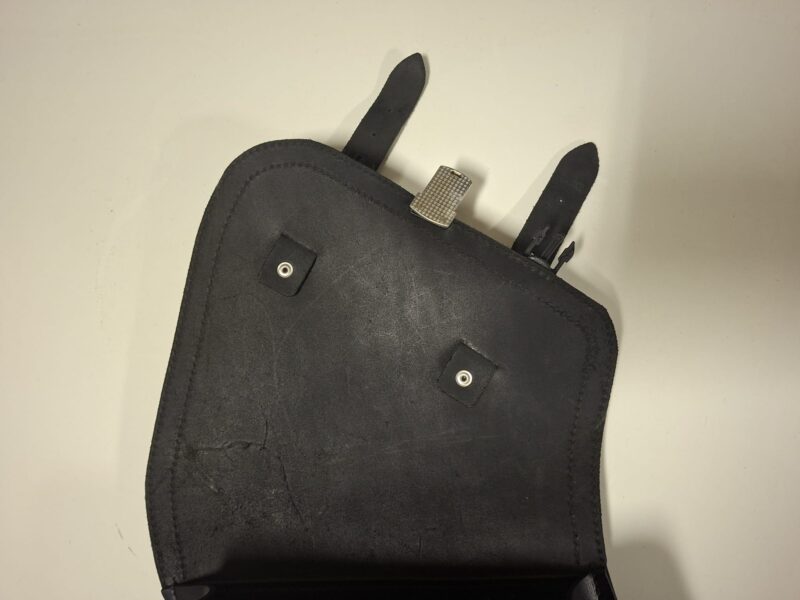 Alforja de basculante para Harley-Davidson (CZS Cuero) + 2 llaves