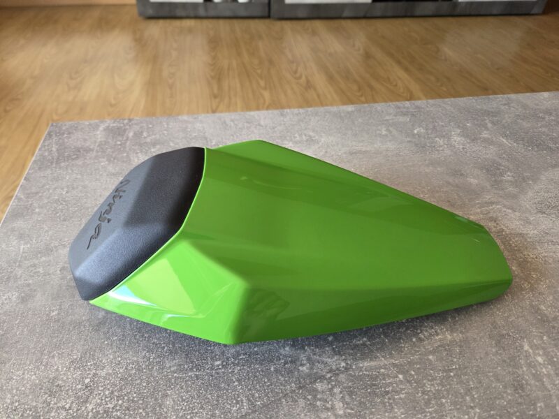 Tapa de colín monoplaza Kawasaki ZX10r verde original.