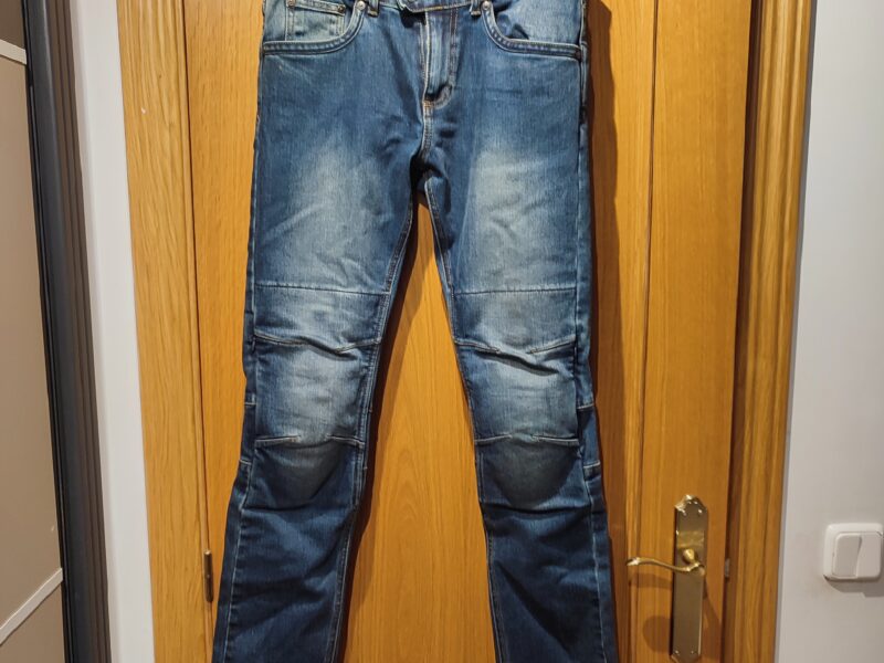 Pantalón vaquero mujer marca hevik, talla 38