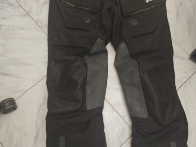 REV'IT DEFENDER 3 GORE-TEX Talla XL - Corto
