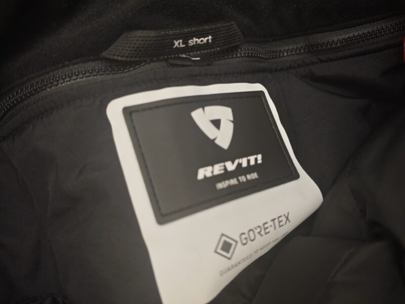 REV'IT DEFENDER 3 GORE-TEX Talla XL - Corto