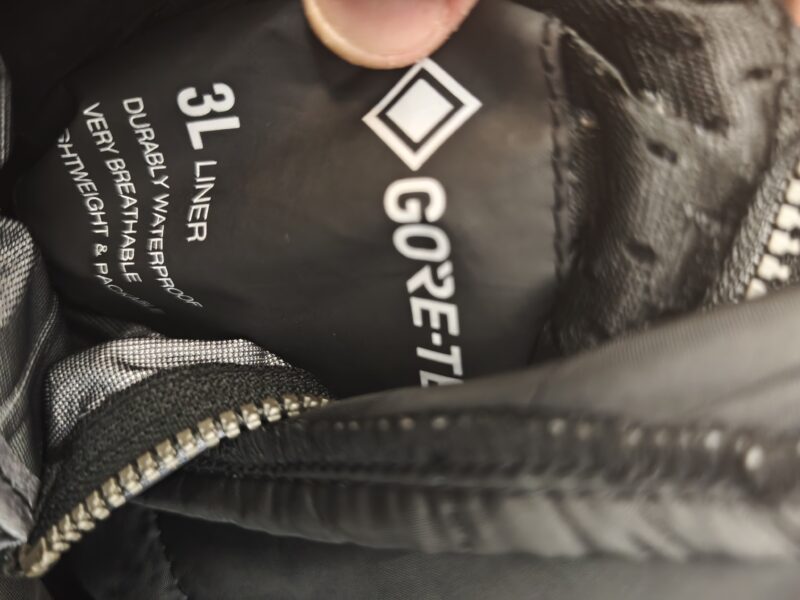 REV'IT DEFENDER 3 GORE-TEX Talla XL - Corto